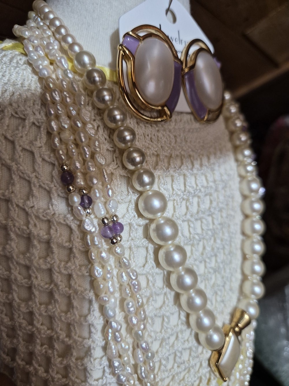 2 Napier Pearl and Gold-Tone Necklace with Lavender Accents - Picture 6 of 8